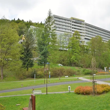 Apartment In Near Lift *